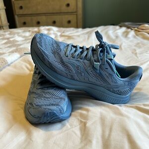 Women’s Saucony Echelon 9 Running Shoes - Skyway Blue